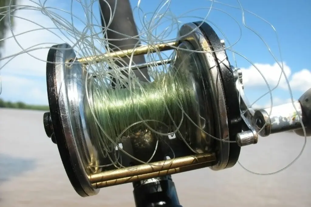 a photo of a reel to show why the line is unspooling
