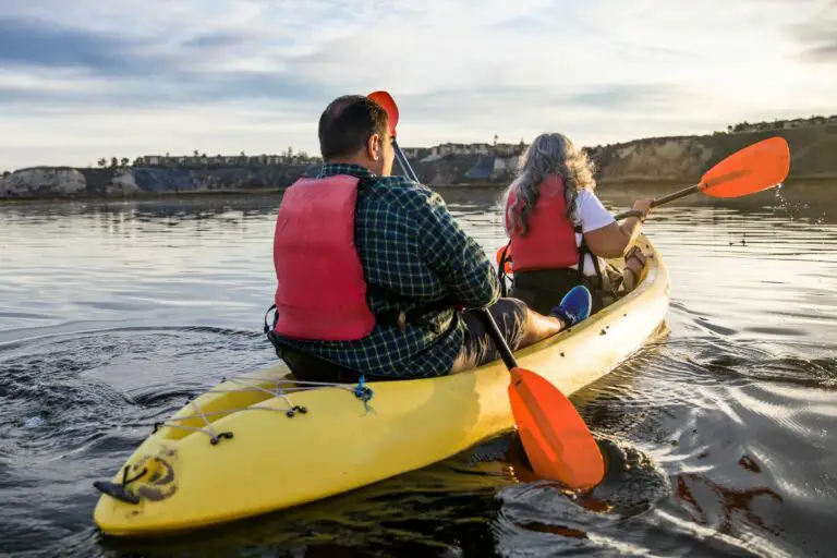 Where Should The Heavier Person Sit In A Kayak?